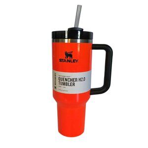 NWT Stanley Quencher H2.0 Tumbler 40 ounce Bright Orange